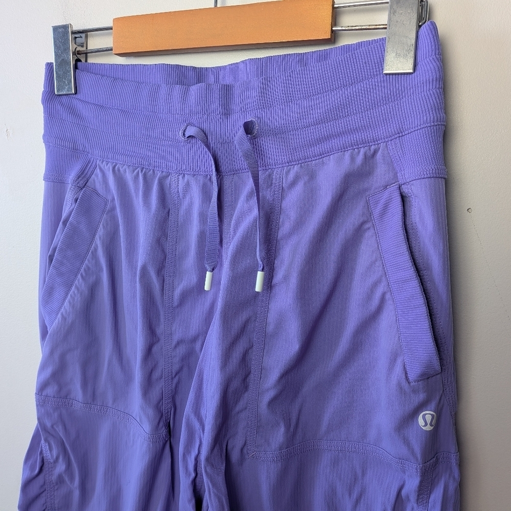 LULULEMON Dance Studio Crop Power Purple Size 2 W6601S No Liner - Picture 4 of 12